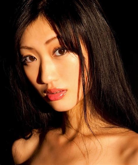 Stars du porno et mannequins asiatiques 